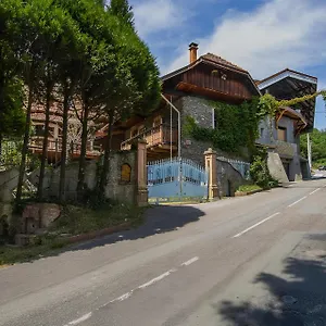 Appartement Studio, Lit Queen Size, Netflix Et Wifi, Parking, Hypercentre A 400m, Lave Vaisselle, Arrivee Tardive Possible Avec Boite A Cles, Albertville